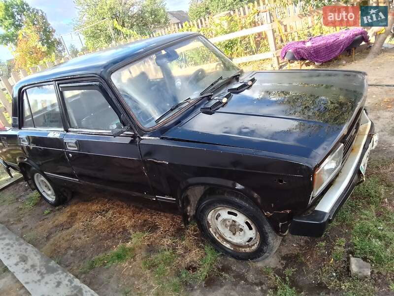 Седан ВАЗ / Lada 2105 1981 в Олевске