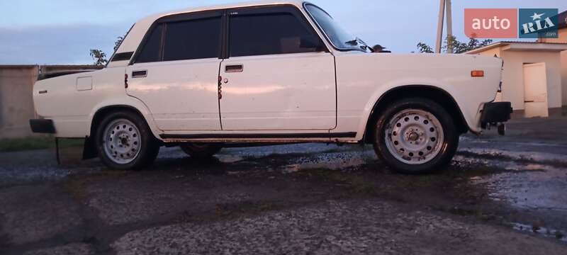 Седан ВАЗ / Lada 2105 1991 в Тернополі фото 2 Седан ВАЗ / Lada 2105 1991 в Тернополі