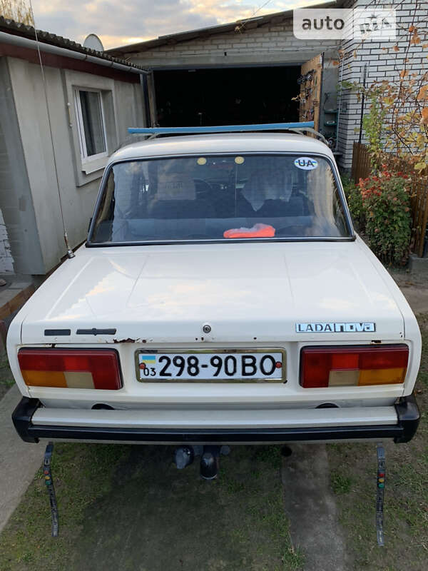 Седан ВАЗ / Lada 2105 1993 в Любомле