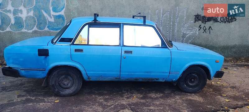 Седан ВАЗ / Lada 2105 1990 в Александрие