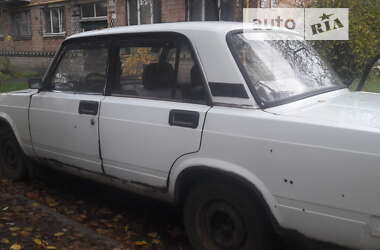 Седан ВАЗ / Lada 2105 1992 в Киеве