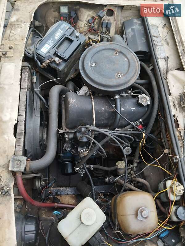 Седан ВАЗ / Lada 2105 1988 в Запорожье