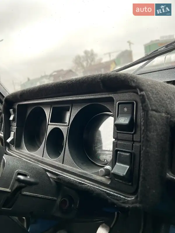 ВАЗ / Lada 2105 1982 VIN XTA210500C0229055 фото оголошення 20 з 65