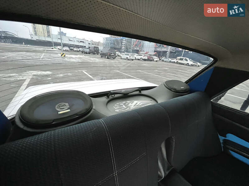 Седан ВАЗ / Lada 2105 1982 в Києві