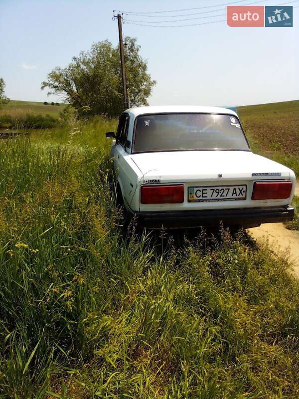 Седан ВАЗ / Lada 2105 1993 в Новоселице