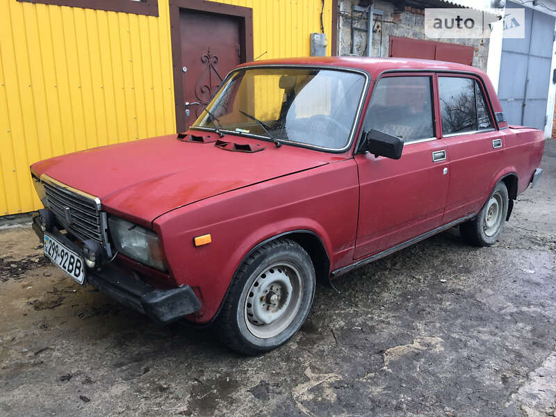 Седан ВАЗ / Lada 2105 1982 в Коростышеве