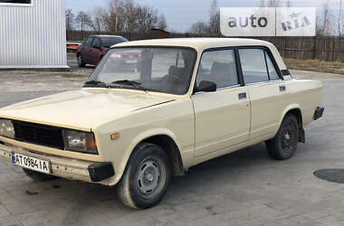 Седан ВАЗ / Lada 2105 1982 в Калуші