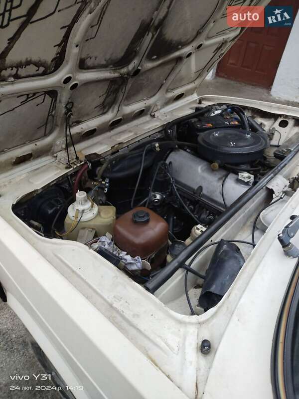 Седан ВАЗ / Lada 2105 1990 в Дубно