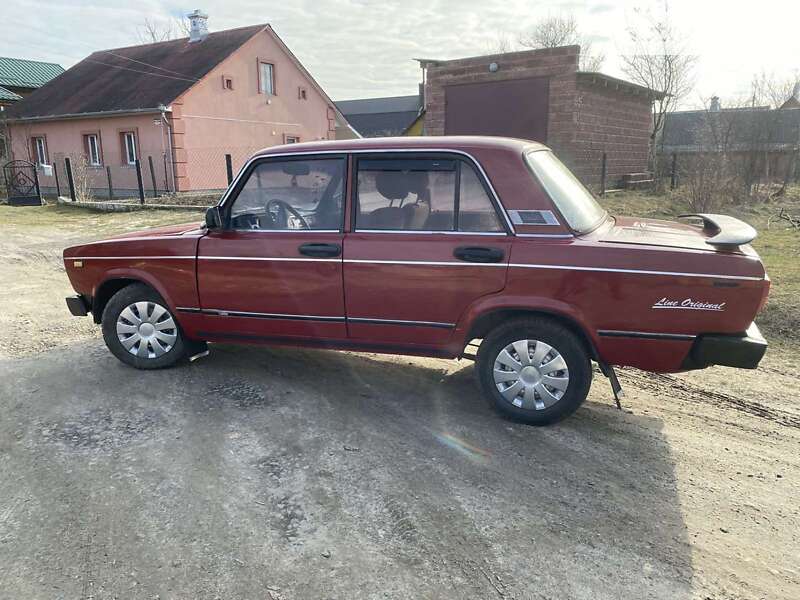 Седан ВАЗ / Lada 2105 1990 в Костополе