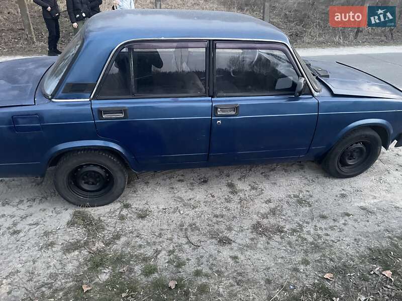 Седан ВАЗ / Lada 2105 1990 в Українці