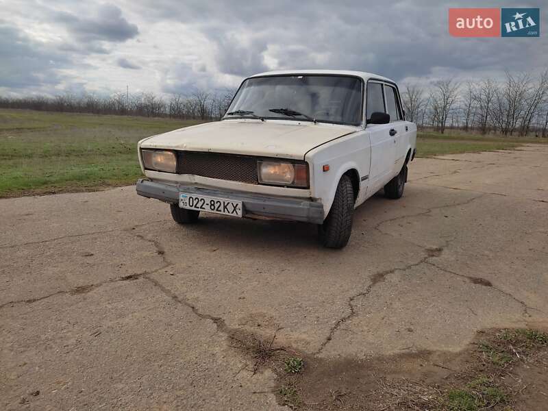 Седан ВАЗ / Lada 2105 1994 в Доброславі
