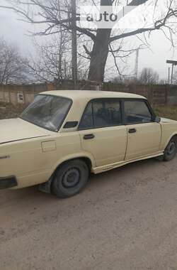 Седан ВАЗ / Lada 2105 1996 в Виннице
