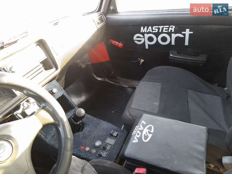 Седан ВАЗ / Lada 2105 1991 в Николаевке