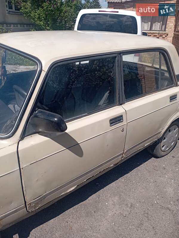 Седан ВАЗ / Lada 2105 1989 в Казатине