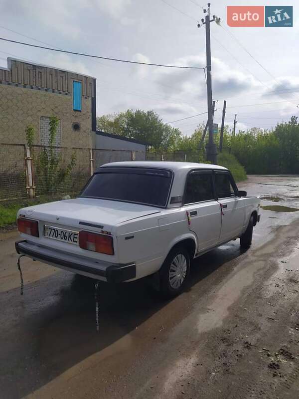 Седан ВАЗ / Lada 2105 1999 в Немирове фото 2 Седан ВАЗ / Lada 2105 1999 в Немирове