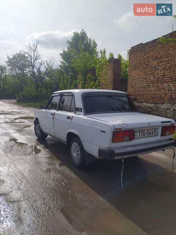 Седан ВАЗ / Lada 2105 1999 в Немирове фото 4 Седан ВАЗ / Lada 2105 1999 в Немирове
