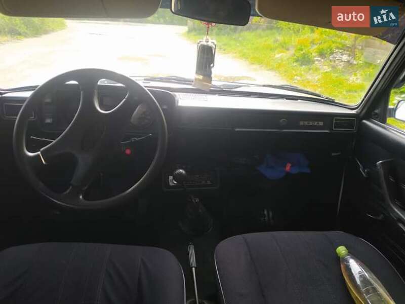 Седан ВАЗ / Lada 2105 1999 в Немирове фото 6 Седан ВАЗ / Lada 2105 1999 в Немирове