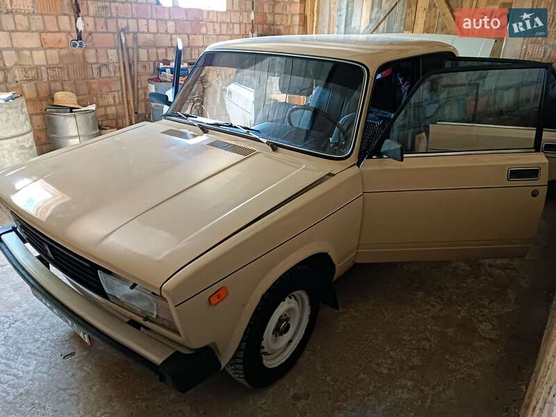 Седан ВАЗ / Lada 2105 1987 в Черновцах фото 10 Седан ВАЗ / Lada 2105 1987 в Черновцах