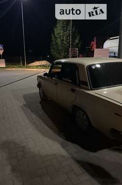 Седан ВАЗ / Lada 2105 1990 в Виннице