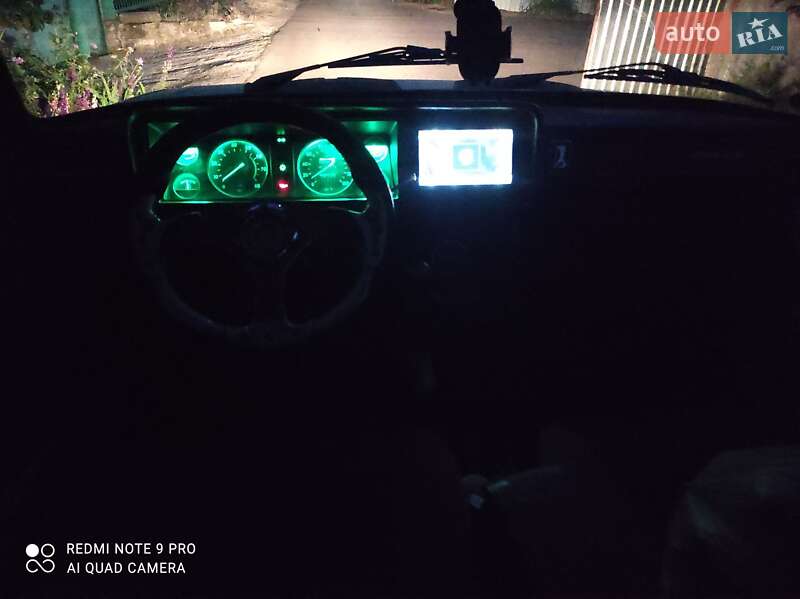 Седан ВАЗ / Lada 2105 2001 в Одессе