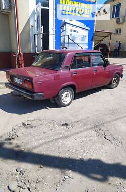 Седан ВАЗ / Lada 2105 2002 в Волочиске