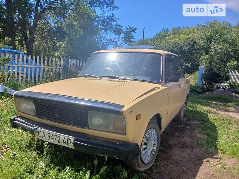 Седан ВАЗ / Lada 2105 1988 в Тыврове