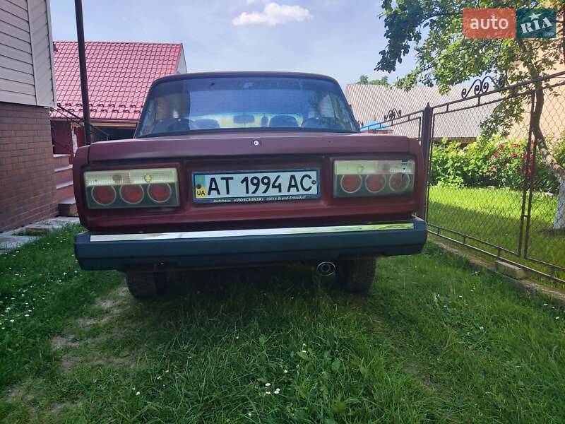 Седан ВАЗ / Lada 2105 1992 в Долине