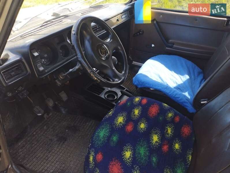 Седан ВАЗ / Lada 2105 1988 в Ужгороді