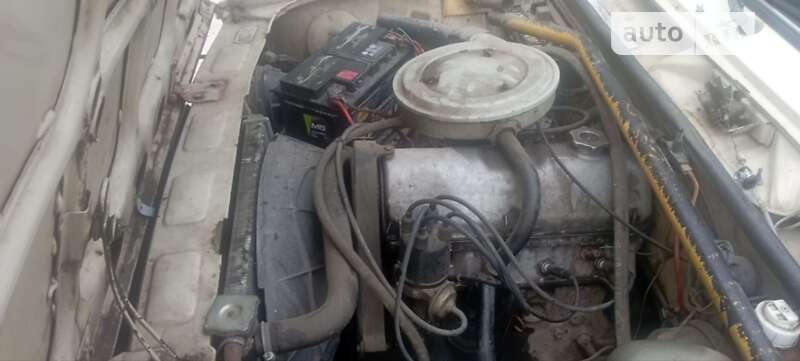 Седан ВАЗ / Lada 2105 1985 в Золочеве