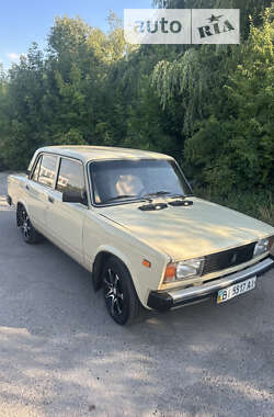 Седан ВАЗ / Lada 2105 1983 в Полтаві