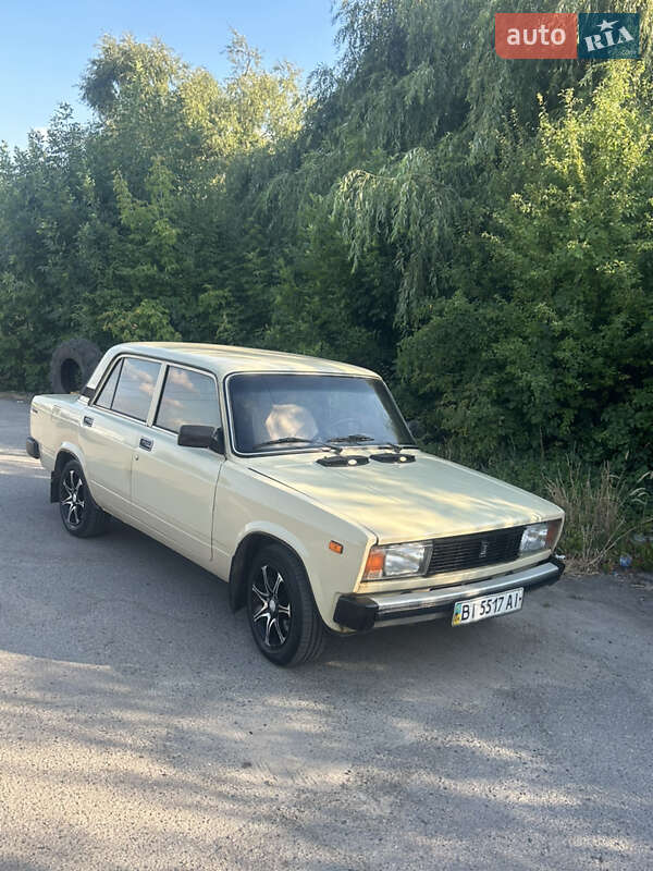 Седан ВАЗ / Lada 2105 1983 в Полтаве