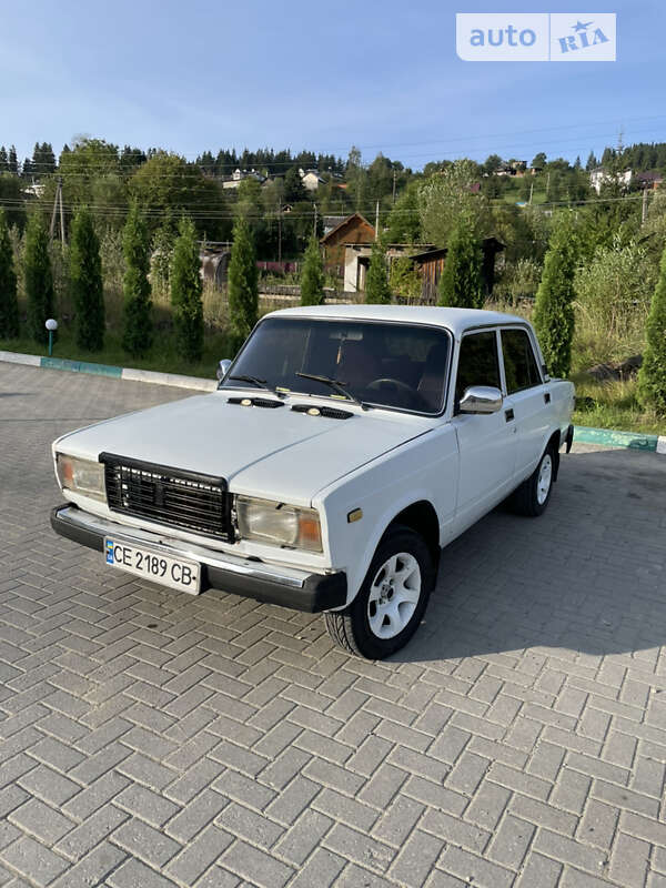 Седан ВАЗ / Lada 2105 1986 в Путилі