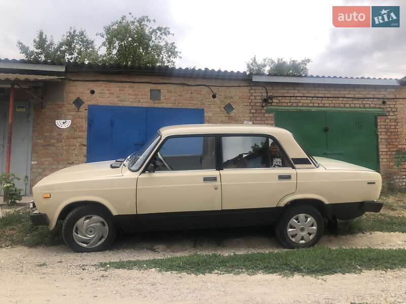 Седан ВАЗ / Lada 2105 1988 в Кропивницком