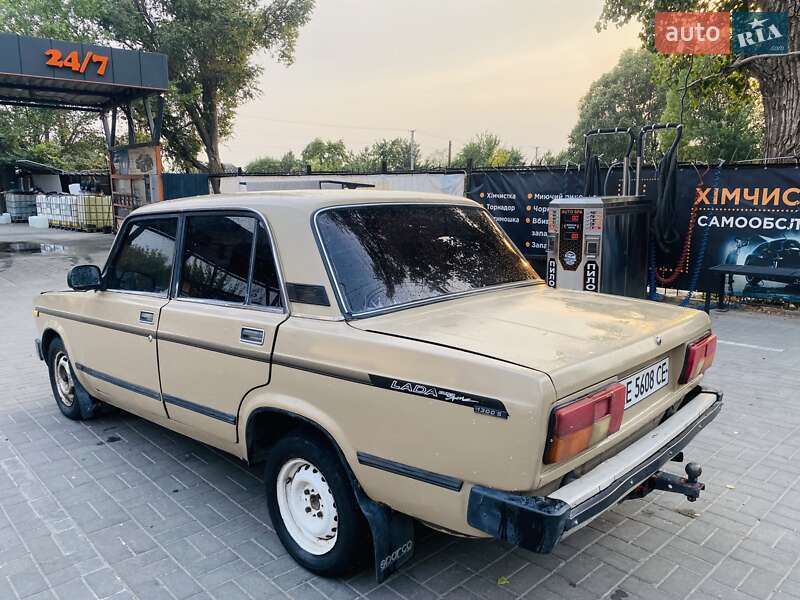 Седан ВАЗ / Lada 2105 1982 в Новомосковске
