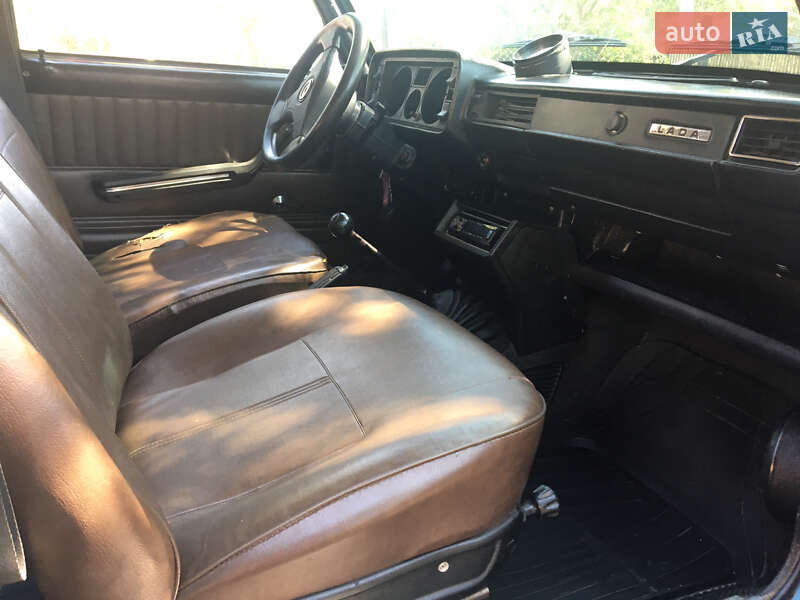 Седан ВАЗ / Lada 2105 1987 в Черновцах