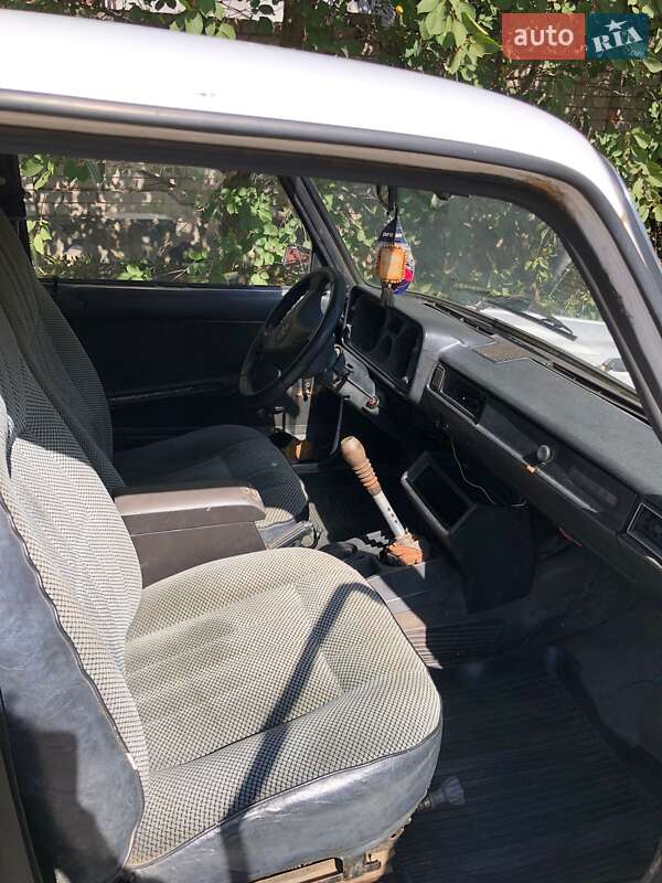 Седан ВАЗ / Lada 2105 1990 в Днепре