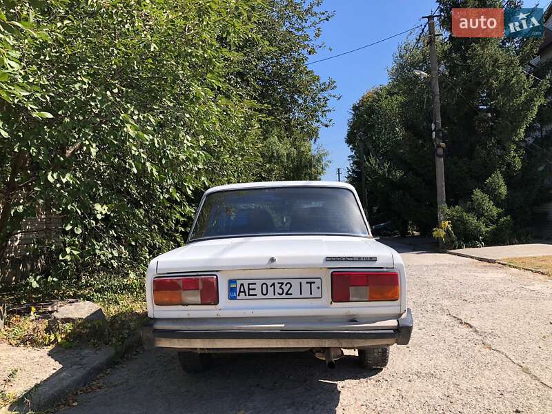 Седан ВАЗ / Lada 2105 1990 в Днепре