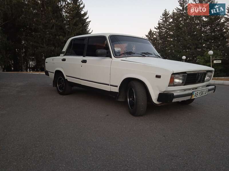 Седан ВАЗ / Lada 2105 1982 в Шаргороде