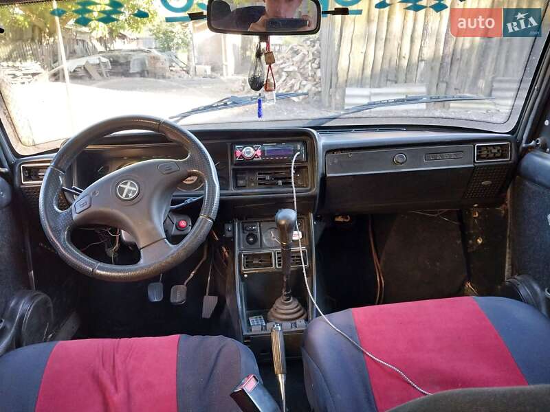 Седан ВАЗ / Lada 2105 1983 в Белзе