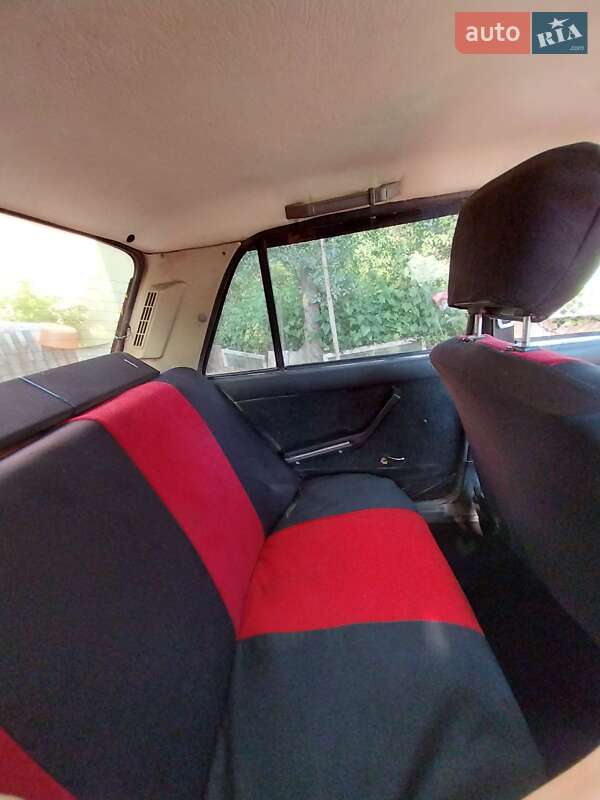 Седан ВАЗ / Lada 2105 1983 в Белзе