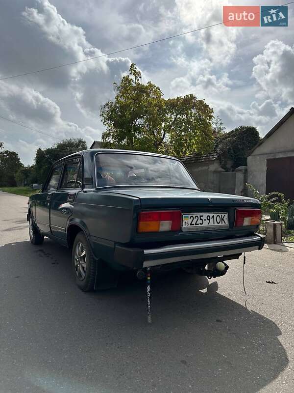 Седан ВАЗ / Lada 2105 2001 в Одессе