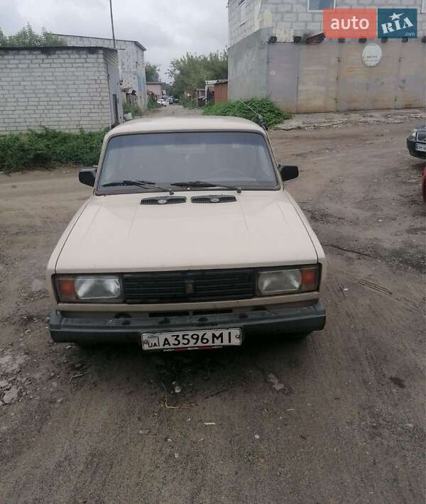 Седан ВАЗ / Lada 2105 1982 в Киеве