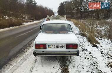 Седан ВАЗ / Lada 2105 1981 в Білозір’ї