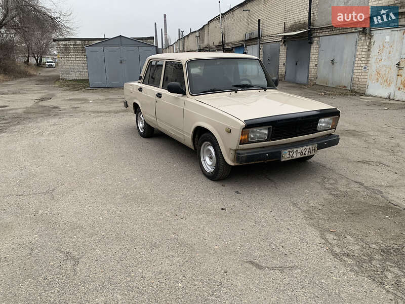 Седан ВАЗ / Lada 2105 1995 в Дніпрі