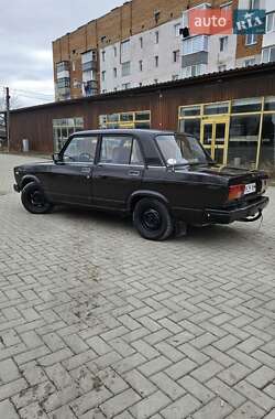 Седан ВАЗ / Lada 2105 1985 в Чемерівцях