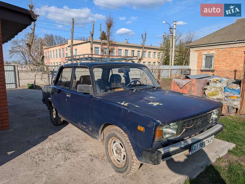 Седан ВАЗ / Lada 2105 1990 в Переяславе