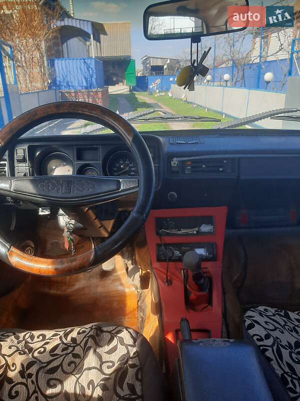 Седан ВАЗ 2105 1984 в 