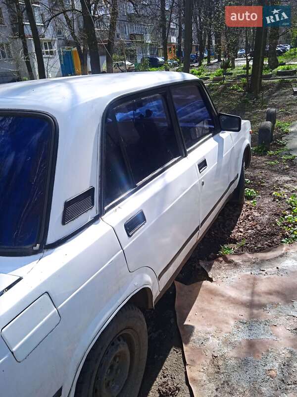 Седан ВАЗ / Lada 2105 1986 в Кропивницком