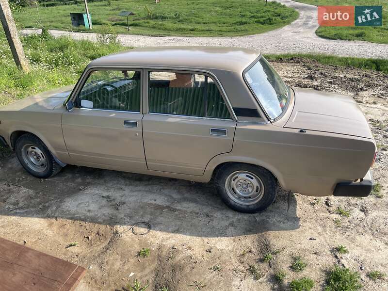 Седан ВАЗ 2105 1985 в 