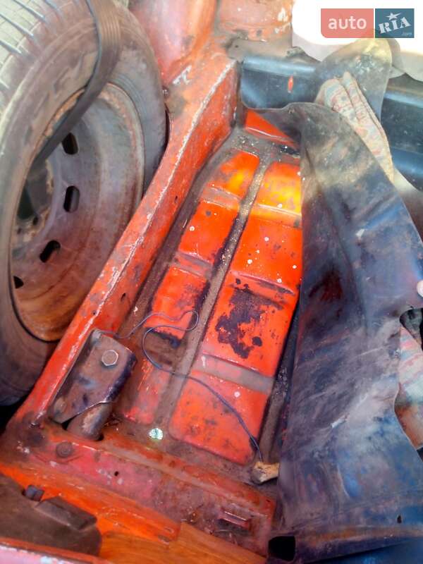 Седан ВАЗ / Lada 2105 1984 в Кременчуге